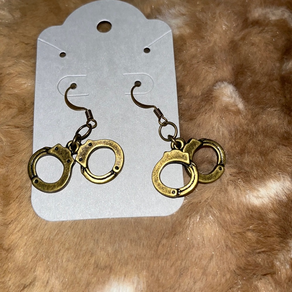 Hand cuffs Earings